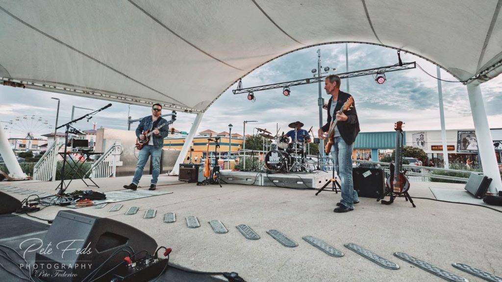 Rob Oliver & The Attractors